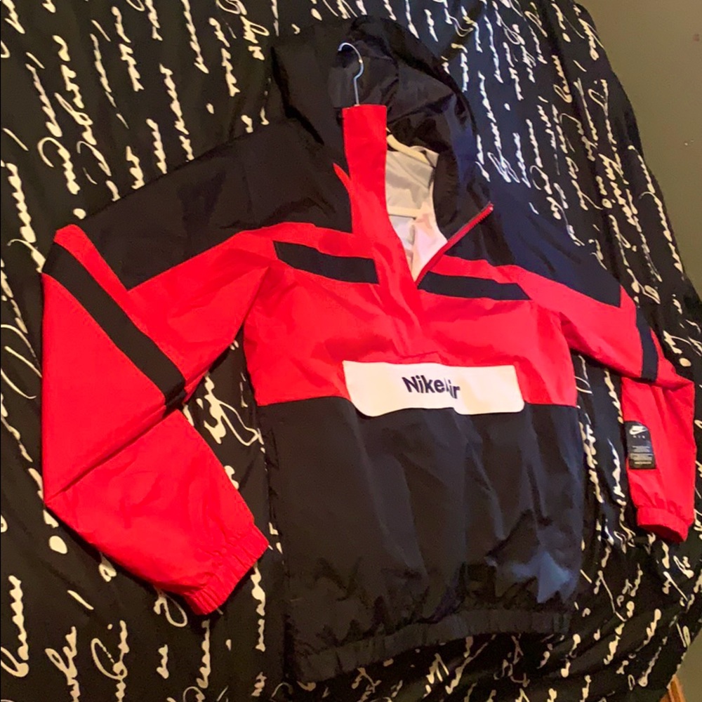 I’m selling a Nike jacket if anyone is interested